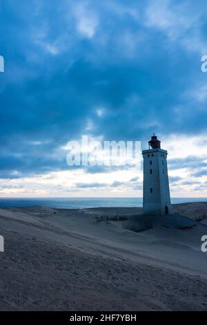 Hjoerring, Rubjerg Knude Lighthouse (Rubjerg Knude FYR), dunes de sable, habitants de Rubjerg, Jylland, Jutland,Danemark Banque D'Images