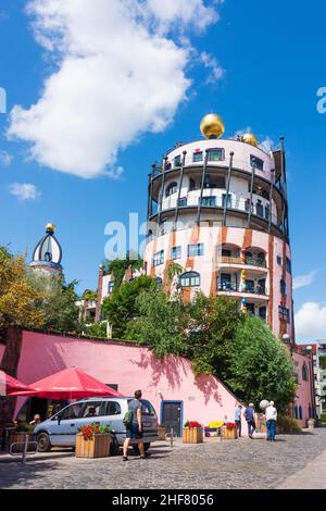 Magdebourg, maison de Grüne Zitadelle (citadelle verte) par l'artiste Hundertwasser à Sachsen-Anhalt, Saxe-Anhalt, Allemagne Banque D'Images