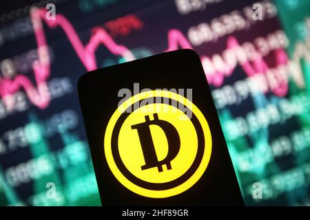 Ukraine.14th janvier 2022.Dans cette illustration, un SIGNE DOJO (Dojocoin) apparaît sur l'écran d'un smartphone.(Credit image: © Pavlo Gonchar/SOPA Images via ZUMA Press Wire) Banque D'Images