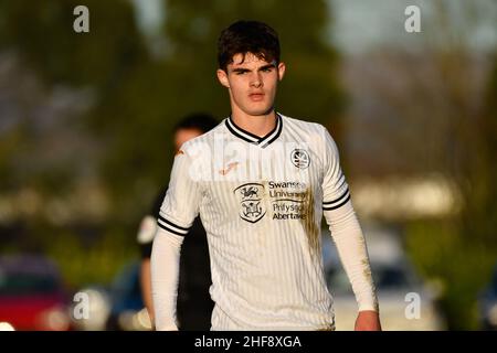 Swansea, pays de Galles.14 janvier 2022.Sam Leverett de Swansea City moins de 23s ans lors du match de la coupe Premier League entre Swansea City moins de 23s ans et Exeter City moins de 23s ans à la Swansea City Academy à Swansea, pays de Galles, Royaume-Uni, le 14 janvier 2022.Crédit : Duncan Thomas/Majestic Media.Credit: Majestic Media Ltd/Alay Live News Banque D'Images