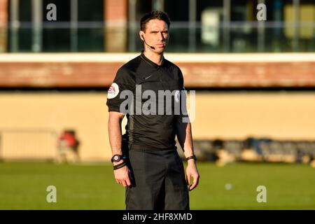 Swansea, pays de Galles.14 janvier 2022.Rencontre avec l'arbitre Daniel Lamport lors du match de la coupe Premier League entre Swansea City moins de 23s ans et Exeter City moins de 23s ans à la Swansea City Academy à Swansea, pays de Galles, Royaume-Uni, le 14 janvier 2022.Crédit : Duncan Thomas/Majestic Media.Credit: Majestic Media Ltd/Alay Live News Banque D'Images