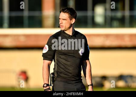 Swansea, pays de Galles.14 janvier 2022.Rencontre avec l'arbitre Daniel Lamport lors du match de la coupe Premier League entre Swansea City moins de 23s ans et Exeter City moins de 23s ans à la Swansea City Academy à Swansea, pays de Galles, Royaume-Uni, le 14 janvier 2022.Crédit : Duncan Thomas/Majestic Media.Credit: Majestic Media Ltd/Alay Live News Banque D'Images