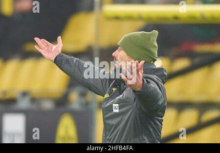 Dortmund, Allemagne.14th janvier 2022.Marco Rose, entraîneur-chef, chef - entraîneur BVB geste dans le match BORUSSIA DORTMUND - SC FREIBURG 5-1 1.Ligue allemande de football le 14 janvier 2022 à Dortmund, Allemagne saison 2021/2022, match jour 19, 1.Bundesliga,19.Spieltag, BVB © Peter Schatz / Alamy Live News - LE RÈGLEMENT DFL INTERDIT TOUTE UTILISATION DE PHOTOGRAPHIES comme SÉQUENCES D'IMAGES et/ou QUASI-VIDÉO - Credit: Peter Schatz/Alamy Live News Banque D'Images