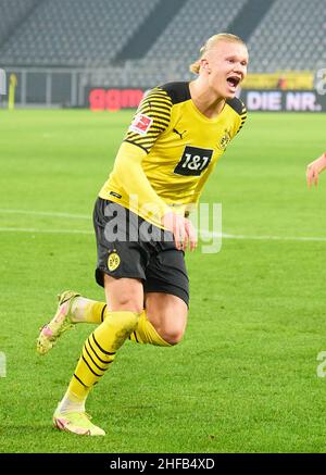 Dortmund, Allemagne.14th janvier 2022.Erling HAALAND, Haland, BVB 9 dans le match BORUSSIA DORTMUND - SC FREIBURG 5-1 1.Ligue allemande de football le 14 janvier 2022 à Dortmund, Allemagne saison 2021/2022, match jour 19, 1.Bundesliga,19.Spieltag, BVB © Peter Schatz / Alamy Live News - LE RÈGLEMENT DFL INTERDIT TOUTE UTILISATION DE PHOTOGRAPHIES comme SÉQUENCES D'IMAGES et/ou QUASI-VIDÉO - Credit: Peter Schatz/Alamy Live News Banque D'Images