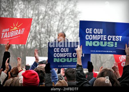 Lyon, France.15th janvier 2022.L'ancienne ministre française de la Justice, Christiane Taubira, annonce sa candidature officielle à l'élection présidentielle française de 2022 lors d'un rassemblement pour l'Union de la gauche dans le district de Croix-Rousse à Lyon, dans l'est de la France, le 15 janvier 2022.Photo de Mathis Boussuge/ABACAPRESS.COM crédit: Abaca Press/Alay Live News Banque D'Images