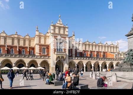 Cracovie, Pologne - 9th mars 2020 : Kraków Cloth Hall est l'une des icônes les plus reconnaissables de la ville.C'est la caractéristique centrale de la place principale du marché Banque D'Images