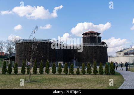 Cracovie, Pologne - 12th mars 2020 : tour de graduation à la mine de sel de Wieliczka, utilisée pour produire du sel en éliminant l'eau d'une solution saline par évaporation Banque D'Images