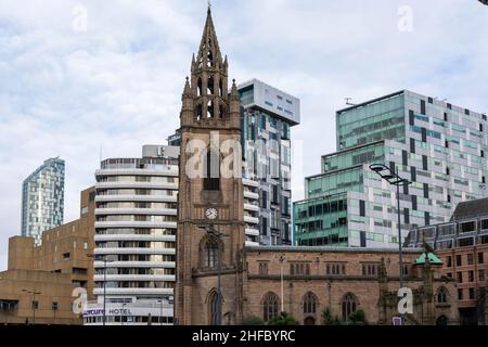 Liverpool, Royaume-Uni - 6 janvier 2020 : la célèbre église Saint-Nicolas, l'église paroissiale anglicane de Liverpool.Paysage urbain dans le centre-ville de Liverpool près d'Alb Banque D'Images