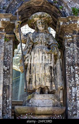 Puerta Santa de la Catedral de Saint-Jacques-de-Compostelle en la plaza de Quintana, Galice, España Banque D'Images