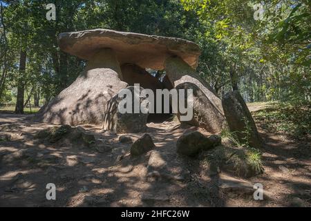 Axitos Dolmen préhistorique en Galice, Espagne Banque D'Images