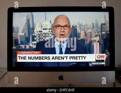 Capture d'écran de l'hôte du programme CNN Michael Smerconish présentant un commentaire sur le faible nombre de votes du président américain Joe Biden. Banque D'Images