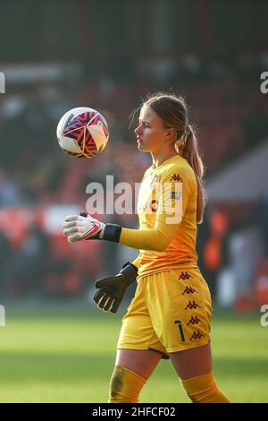 Walsall, Royaume-Uni.15th janvier 2022.Walsall, Angleterre, janvier 15th 2 Hannah Hampton (1 Aston Villa) pendant le match de la Super League 1 de FA Womens entre Aston Villa et Manchester City au stade de Banks à Walsall.Orlagh Malone Gardner/SPP crédit: SPP Sport Press photo./Alamy Live News Banque D'Images