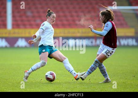 Walsall, Royaume-Uni.15th janvier 2022.Walsall, Angleterre, janvier 15th 2 Lucy Bronze (20 Manchester City) pendant le match de la Super League 1 de FA Womens entre Aston Villa et Manchester City au stade Banks de Walsall.Orlagh Malone Gardner/SPP crédit: SPP Sport Press photo./Alamy Live News Banque D'Images