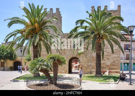 Porte de la ville médiévale, Vieille Ville, Alcudia, Mallorca Alcudia, municipalité, Îles Baléares, Espagne Banque D'Images