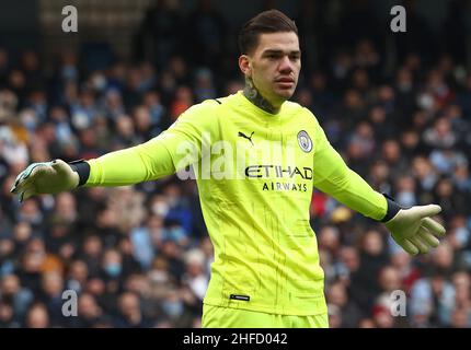 Manchester, Angleterre, 15th janvier 2022.Ederson de Manchester City pendant le match de la Premier League au Etihad Stadium de Manchester.Le crédit photo doit être lu : Darren Staples / Sportimage Banque D'Images