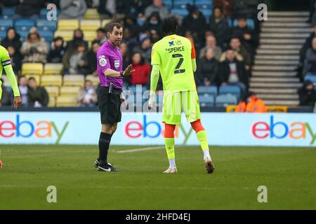 LONDRES, ROYAUME-UNI.JAN 15th arbitre Peter Bankes lors du match de championnat Sky Bet entre Millwall et Nottingham Forest à la Den, Londres, le samedi 15th janvier 2022.(Credit: Tom West | MI News) Credit: MI News & Sport /Alay Live News Banque D'Images