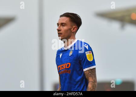 COLCHESTER, ROYAUME-UNI.15th JANV. Cameron Coxe de Colchester regarde le match de la Sky Bet League 2 entre Colchester United et Barrow au JobServe Community Stadium, à Colchester, le samedi 15th janvier 2022.(Credit: Ivan Yordanov | MI News) Credit: MI News & Sport /Alay Live News Banque D'Images