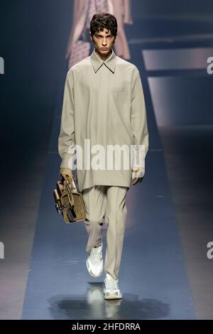 FENDI vêtements pour hommes automne/hiver 2022-23 piste pendant la semaine de mode de Milan janvier 2022 - Milan, Italie 15/01/2022 Banque D'Images