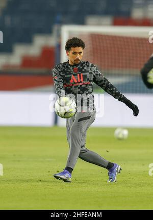 MARQUINHOS de PSG pendant l'échauffement avant le match du championnat français de football, Ligue 1 Uber Eats, entre Paris Saint Germain et Stade Brestois au Parc des Princes Stadium, Paris, France, le 15 janvier 2022.Photo de Loic Baratoux/ABACAPRESS.COM Banque D'Images