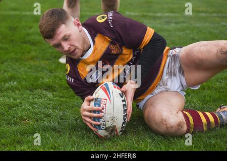 Dewsbury, Angleterre - 15 janvier 2022 - Oliver Wilson (20) de HUDDERSFIELD Giants s'est mis à essayer lors de l'édition pré-saison de la Ligue de rugby Dewsbury vs HuDDERSFIELD Giants au stade Tetley, Dewsbury, Royaume-Uni Dean Williams Banque D'Images