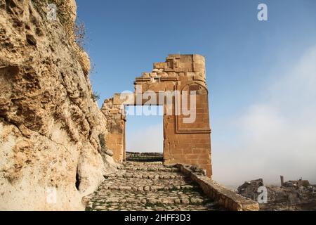 Hasankeyf, Batman, Turquie - décembre 03 2017 : paysage urbain avec le Tigre, Hasankeyf, région sud-est de l'Anatolie Banque D'Images