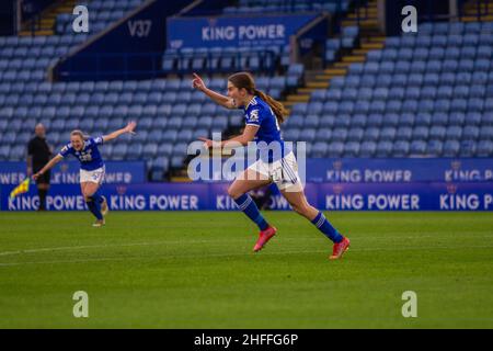 Leicester, Royaume-Uni.16th janvier 2022.Leicester, Angleterre, le 16th janvier Shannon O'Brien (27 Leicester City) célèbre après avoir marquant le premier but de son équipe lors du match Barclays FA Women's Super League entre Leicester City et Brighton & Hove Albion au King Power Stadium.Gareth Evans/SPP crédit: SPP Sport presse photo./Alamy Live News Banque D'Images