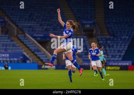 Leicester, Royaume-Uni.16th janvier 2022.Leicester, Angleterre, le 16th janvier Shannon O'Brien (27 Leicester City) célèbre après avoir marquant le premier but de son équipe lors du match Barclays FA Women's Super League entre Leicester City et Brighton & Hove Albion au King Power Stadium.Gareth Evans/SPP crédit: SPP Sport presse photo./Alamy Live News Banque D'Images