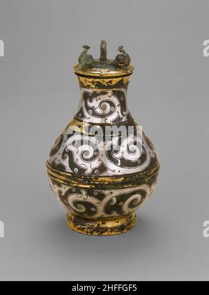 Covered Jar (Hu) ?????????, Eastern Zhou dynasty, Warring States period (480-221 B.C.), late 4th/3rd century B.C. Stock Photo