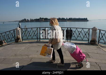 Une vue de Venise lors d'un confinement à travers toute l'Italie imposée pour ralentir l'épidémie de coronavirus, à Venise, Italie, 10 avril 2020.(MVS) Banque D'Images