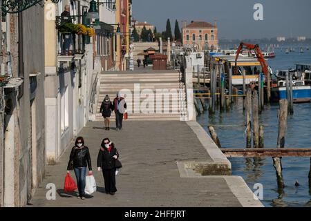 Une vue de Venise lors d'un confinement à travers toute l'Italie imposée pour ralentir l'épidémie de coronavirus, à Venise, Italie, 10 avril 2020.(MVS) Banque D'Images