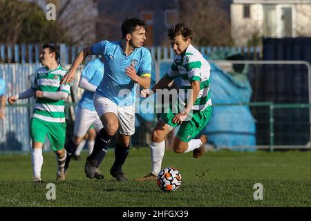 Le match de la FA National Sunday Cup entre Dock AFC et Campfield FC au Camell Laird FC Prahbu Ventures Ltd. Arena, Birkenhead, le dimanche 16th janvier 202 Banque D'Images