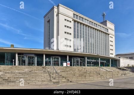 L'université Nottingham Trent (NTU) est l'une des universités les plus populaires du Royaume-Uni, située au cœur de la ville de Nottingham, dans les Midlands de l'est. Banque D'Images