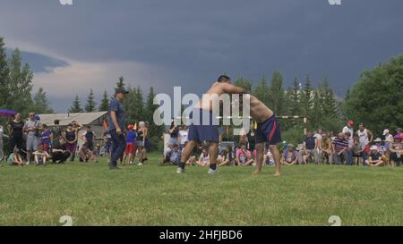 Odinsk, Russie - juin 29 2019 : lutte sportive nationale Buryat.Vacances sur Harban.Surkharban Buryat combat, lutte, bataille de combat. Banque D'Images