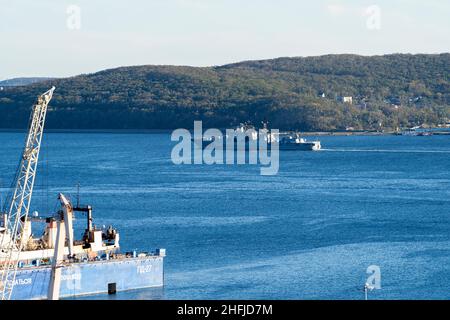 Vladivostok, Russie - 11 octobre 2021 : paysage marin avec vue sur les navires Banque D'Images