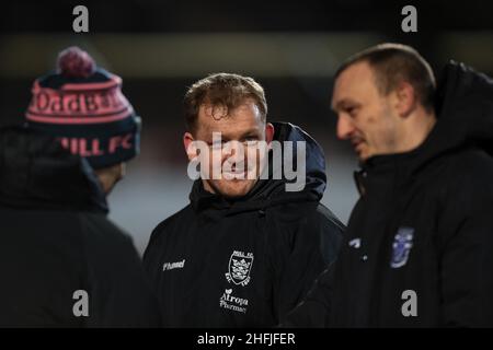 Bradford, Royaume-Uni.16th janvier 2022.Jordan Johnstone (21) de Hull FC parle avec Matty Dawson-Jones (2) de Bradford Bulls et Brett Hodgson entraîneur en chef de Hull FC après le match à Bradford, Royaume-Uni, le 1/16/2022.(Photo de James Heaton/News Images/Sipa USA) crédit: SIPA USA/Alay Live News Banque D'Images