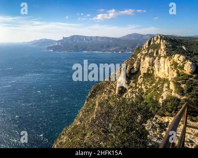 Paysages marins et montagnes de Calanques, criques de Cassis, France Banque D'Images