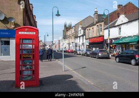 Iconic K6 Red Telephone box dans sa ville de fabrication Kirkintilloch, East Dunbartonshire Ecosse Banque D'Images