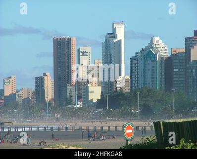 Plage de Durban sur les rives de l'océan Indien Banque D'Images