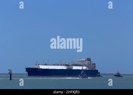 Navire de transport en vrac de gaz naturel liquéfié (GNL) Maran Gas Chios arrivant à Gladstone Queensland Australie Banque D'Images