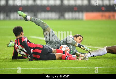 But chance amine ADLI l.(LEV) versus goalwart Yann SOMMER (MG), action, duels, parade, football 1st Bundesliga,19th jour de match, Borussia Monchengladbach (MG) - Bayer 04 Leverkusen (LEV) 1: 2, le 15th janvier 2022 à Borussia Monchengladbach/ Allemagne.#DFL les règlements interdisent toute utilisation de photographies comme séquences d'images et/ou quasi-vidéo # Â Banque D'Images