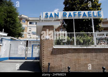 Cecilia Fabiano/Lapresse 08 juin 2020 Rome (Italie) Actualités San Raffaele Institut clinique où il y a eu de nouveaux cas de contagion par le covid 19 dans le pic: La porte Banque D'Images