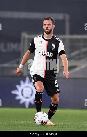 Alfredo Falcone - Lapresse 17/06/2020 Roma (Italie) Sport Soccer Juventus - Napoli Italian Coca cola Cup final match 2019 2020 - Olimpico Stadium of Roma in the pic:Pjanic Banque D'Images