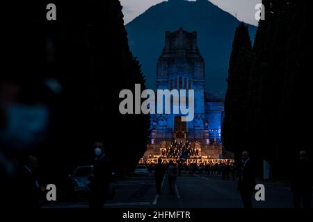 Claudio Furlan - Lapresse 28 juin 2020 Bergame (Italie) news concert de commémoration des victimes des Covid avec la présence du Président de la République Sergio Mattarella au cimetière monumental de Bergame Banque D'Images