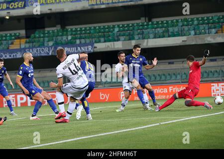 Lapresse -Garbuio Paola juillet 01 ,2020 Vérone- (Italie) Sport Soccer Hellas Verona vs Parme Championnat italien de football League A TIM 2019/2020 - Stade Bentegodi dans le pic: Kulusevski dejan but 0-1 Banque D'Images