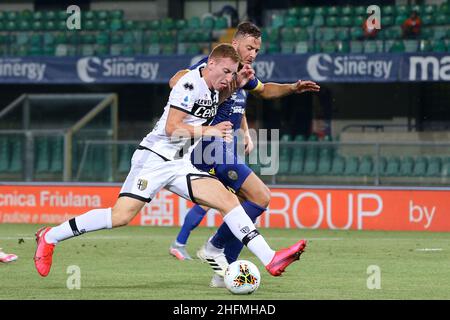 Lapresse -Garbuio Paola juillet 01 ,2020 Verona- (Italie) Sport Soccer Hellas Verona vs Parme Championnat italien de football League A TIM 2019/2020 - Stade Bentegodi dans le pic: Rrahmani amir, kulusevski dejan Banque D'Images