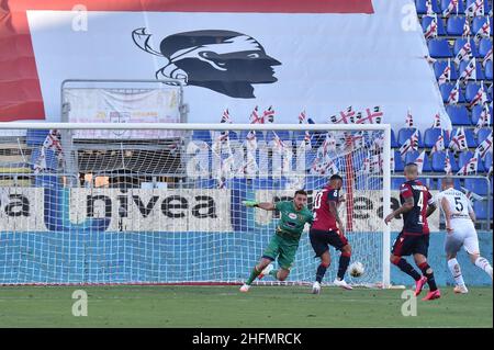 Lapresse/Alessandro Tocco 12 juillet 2020 Cagliari (Italie) Sport Soccer Cagliari Calcio vs US Lecce League A TIM 2019/2020 "Sardegna Arena" Stadium&#xA0; sur la photo:Joao Pedro 10 (Cagliari Calcio) Banque D'Images