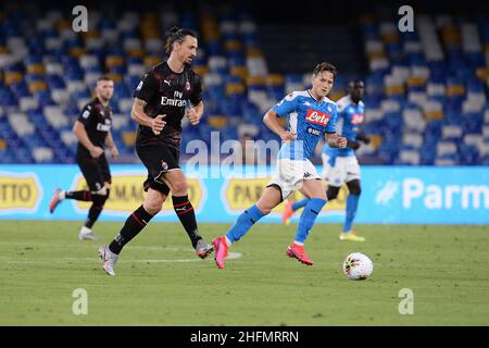 Cafaro/Lapresse 12 juillet 2020 Naples, Italie football sportif Napoli vs Milan - Ligue italienne de football A TIM 2019/2020 - Stade San Paolo.Dans le pic: Zlatan Ibrahimovic (AC Milan). Banque D'Images