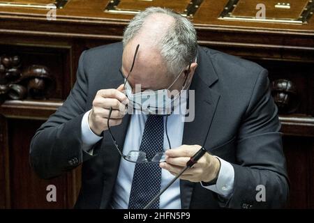 Roberto Monaldo / Lapresse 29-07-2020 Rome (Italie) Chambre des députés - mesures d'écart budgétaire dans le pic Roberto Gualtieri Banque D'Images