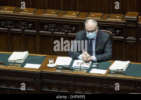 Roberto Monaldo / Lapresse 29-07-2020 Rome (Italie) Chambre des députés - mesures d'écart budgétaire dans le pic Roberto Gualtieri Banque D'Images