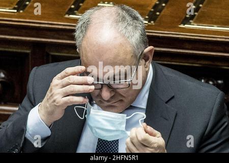 Roberto Monaldo / Lapresse 29-07-2020 Rome (Italie) Chambre des députés - mesures d'écart budgétaire dans le pic Roberto Gualtieri Banque D'Images